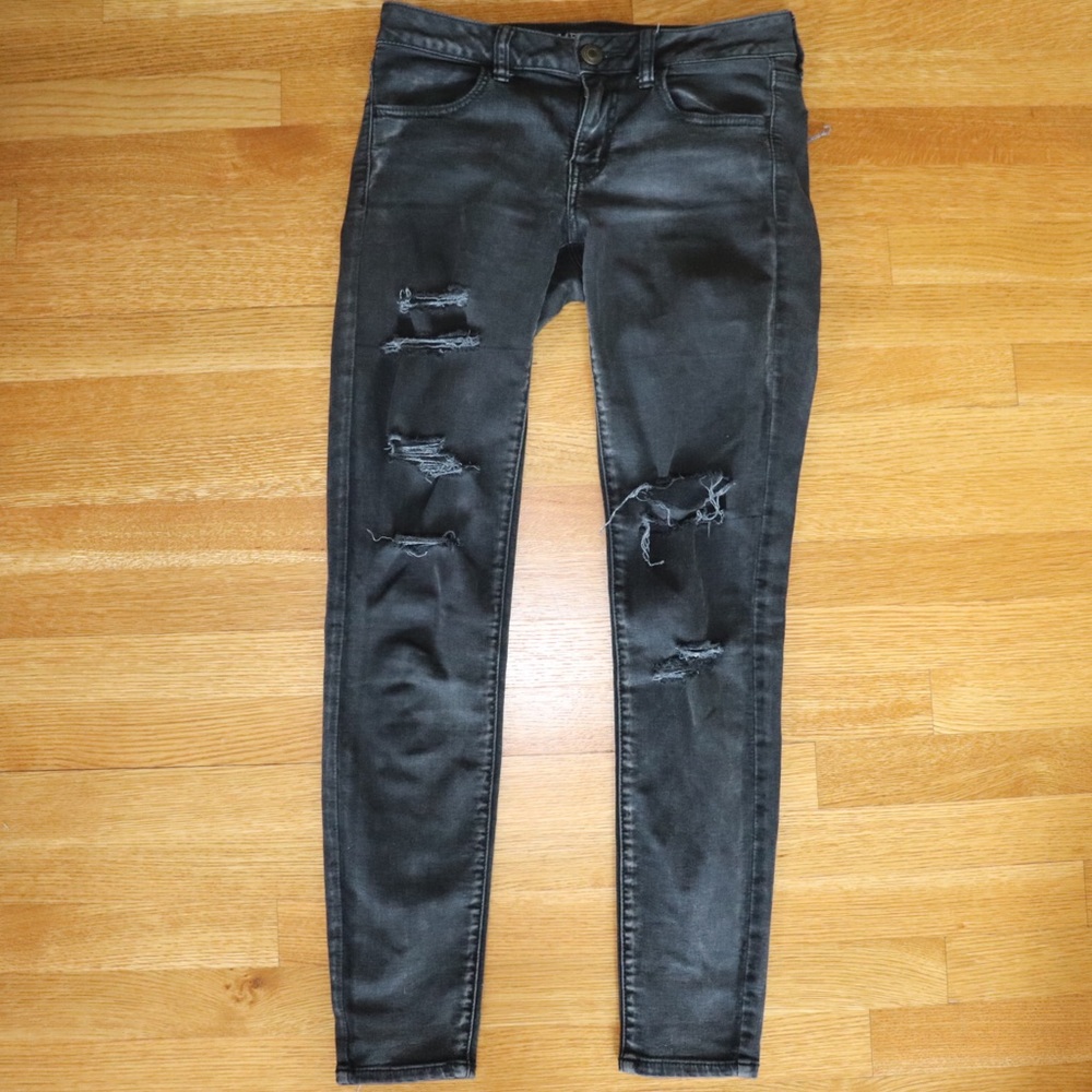 American Eagle distressed black skinny jeans